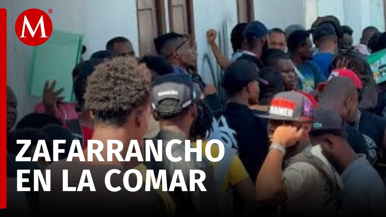 Migrantes provocan altercado afuera de las oficinas de la Comar en Tapachula, Chiapas
