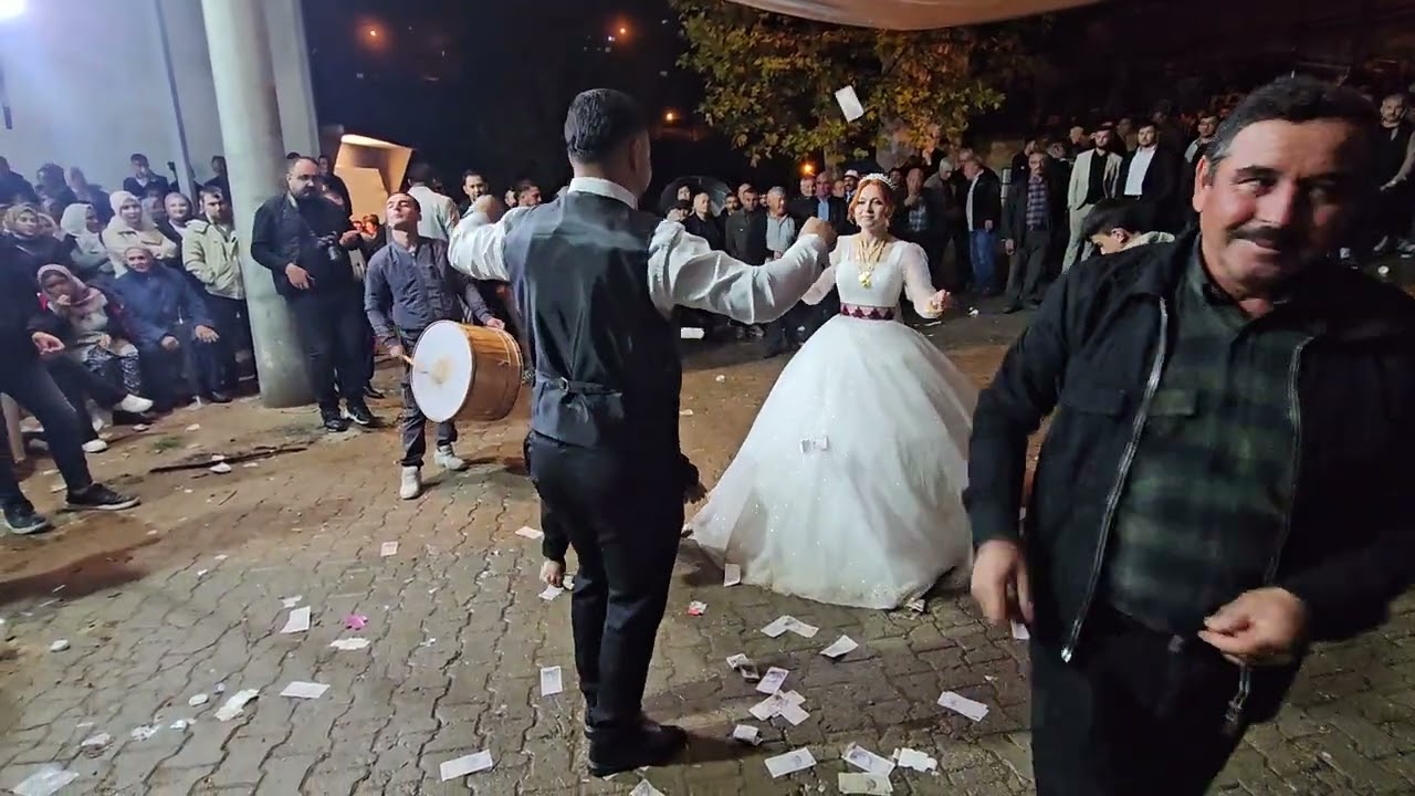 DEMİRCİ'nin SEVİNÇLER KÖYÜNDE YASEMİN TAYFUN BAŞ ÇİFTİNİN DÜĞÜN TÖRENİNDEN GÖRÜNTÜLER 19-10-2025 