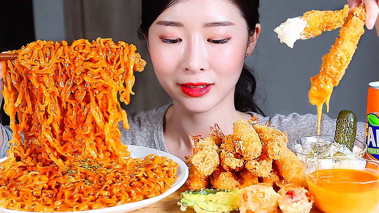 Карбонара пряная лапша Жареные креветки ASMR Mukbang Eating Show
