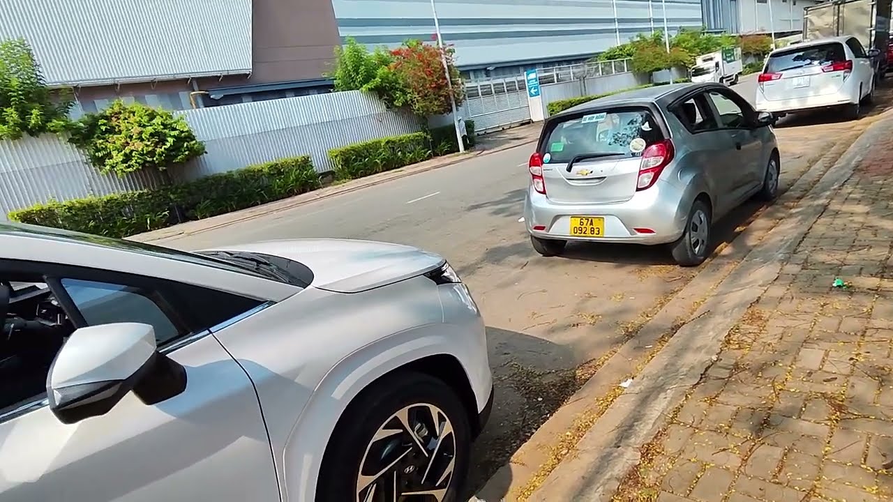 Hướng dẫn ghép nhà xe ngang thực tế ngoài đường cho một anh kèm lái trên xe nhà Hyundai Custin mới