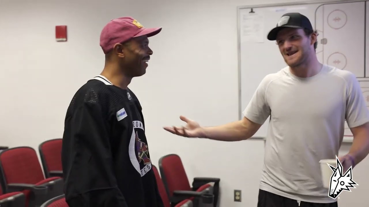NHL Locker Room Tour with Woodie White | Arizona Coyotes