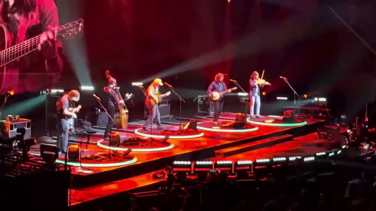 Billy Strings “Nutshell” & “Red Rocking Chair” Atlanta, Ga. Feb. 22, 2025