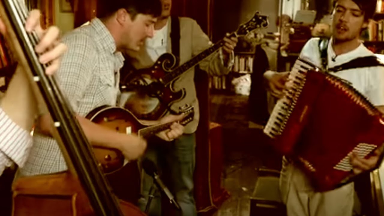 Mumford and Sons - Winter Winds (Bookshop Sessions)