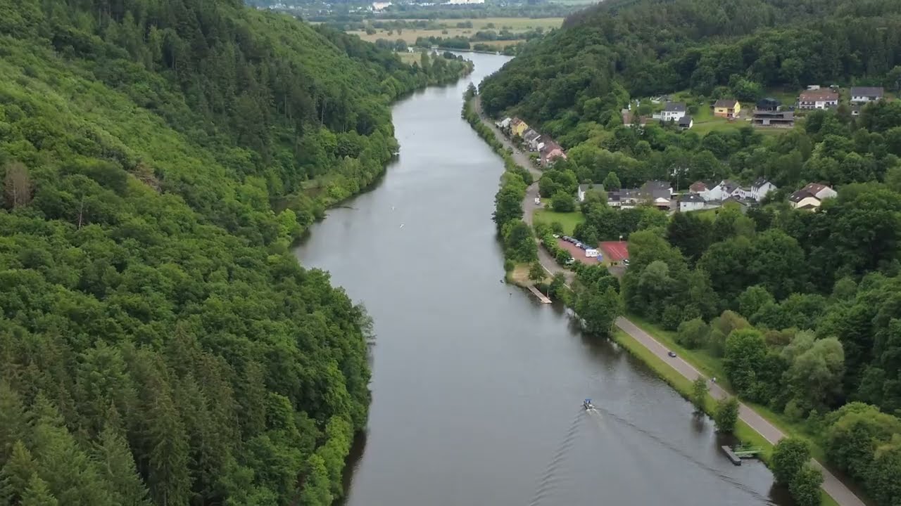 Vallée de la Sarre - Musique: Les Murs du Monde (Emiegie)