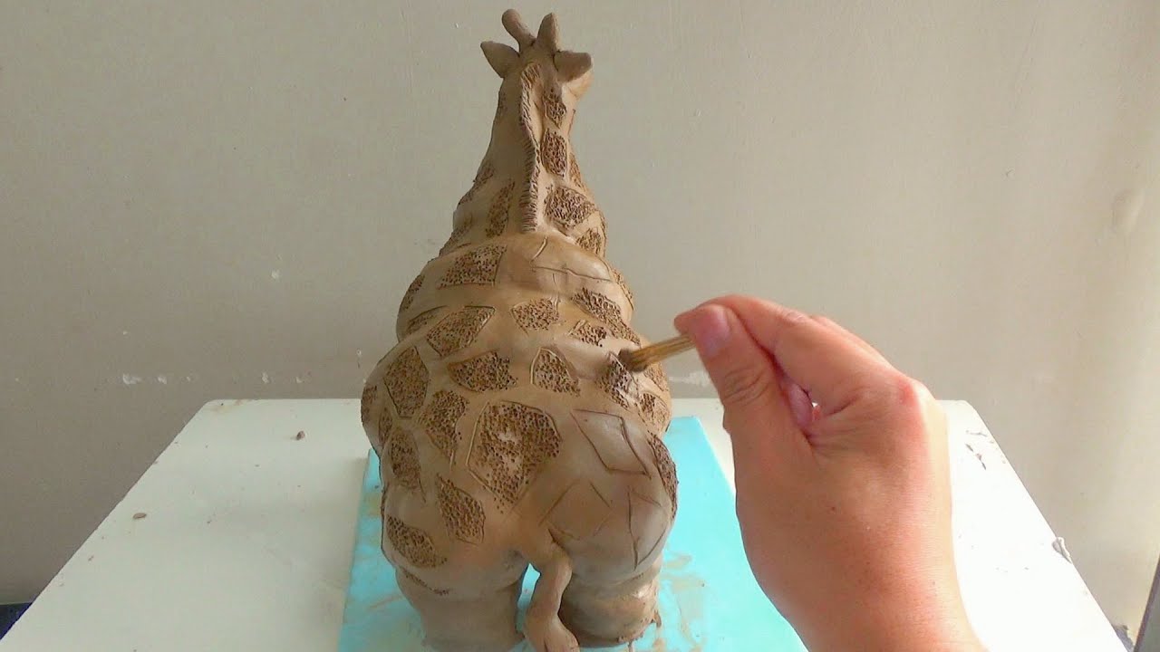 How to Make VERY FAT and CUTE Giraffe out of Clay using EASY TECHNIQUES