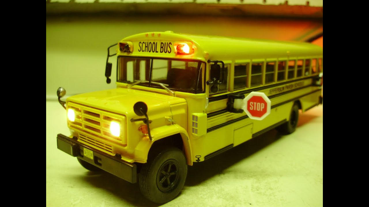Andrew's 1:43 scale JEFFERSON PARISH SCHOOLS Blue Bird diecast school bus model w/ working lights