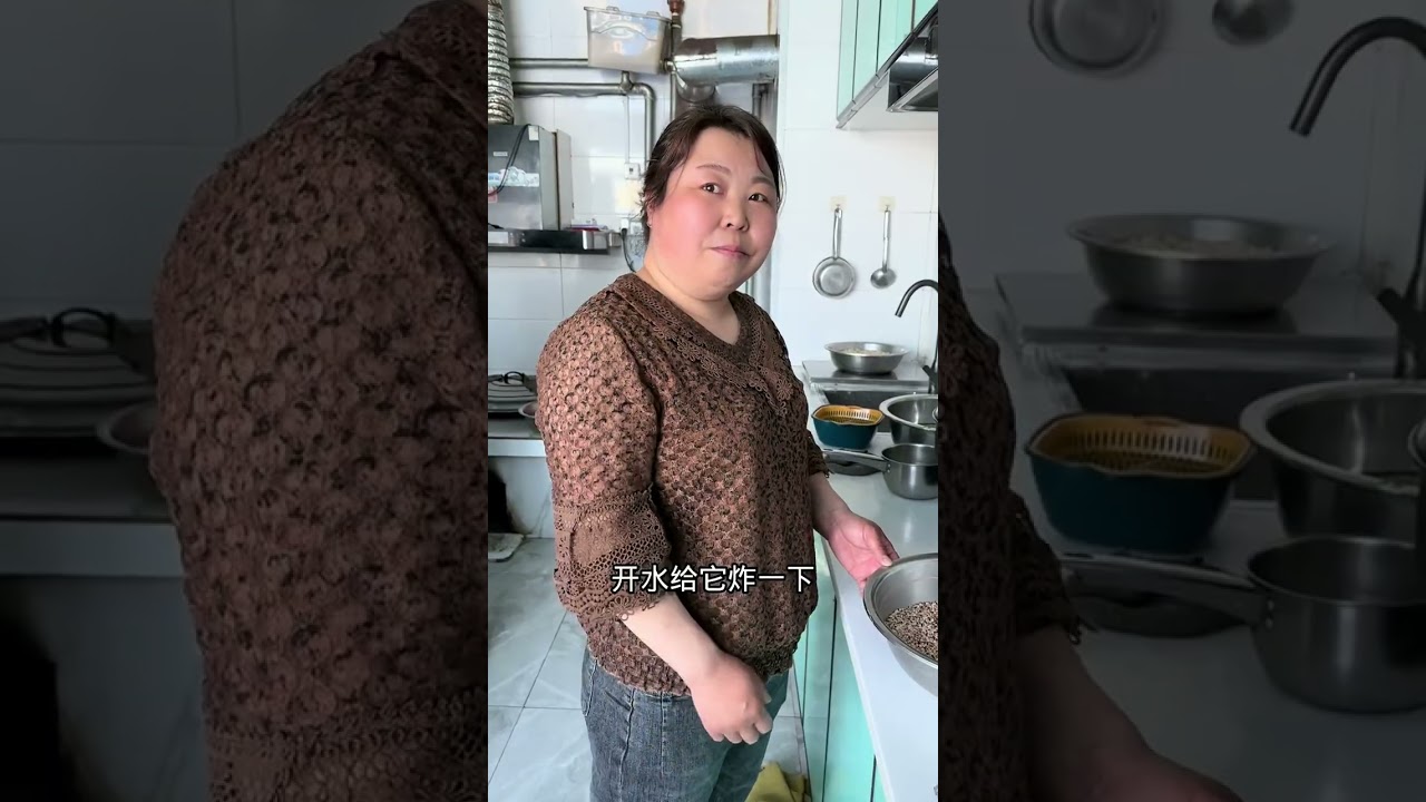 我和刘宝的卡车生活，不出车的日子享受农村生活，感谢大家支持，记录预约明天上午10点的直播，我和刘宝风里雨里直播间等你！#记录真实生活 #卡车夫妻日常 #三农 #日常vlog #用抖音记录卡车