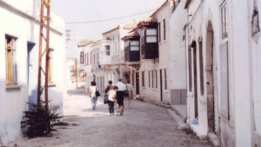 ΣΤ' ΑΛΑΤΣΑΤΑ 'ΝΑΙ ΕΝΑ ΒΟΥΝΟ - Μικρασιάτικα τραγούδια (Ερυθραία)