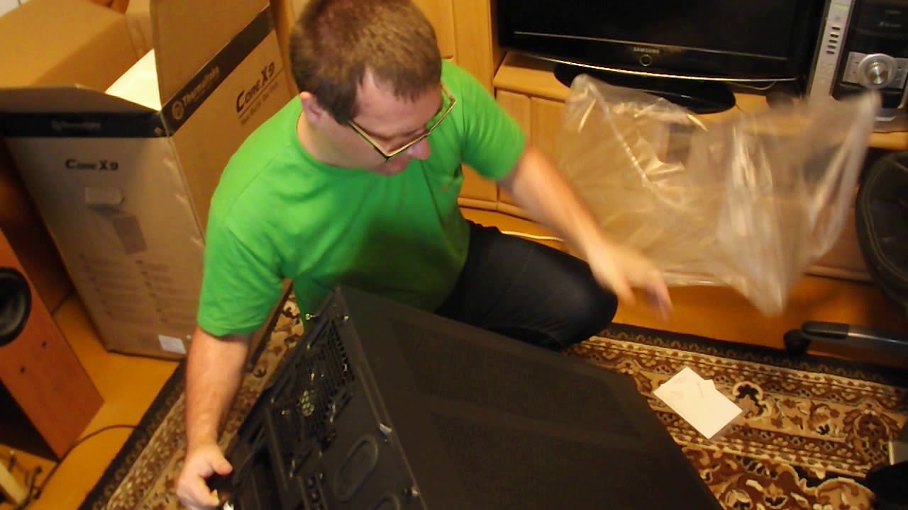 Распаковка, Осмотр Thermaltake Core X9