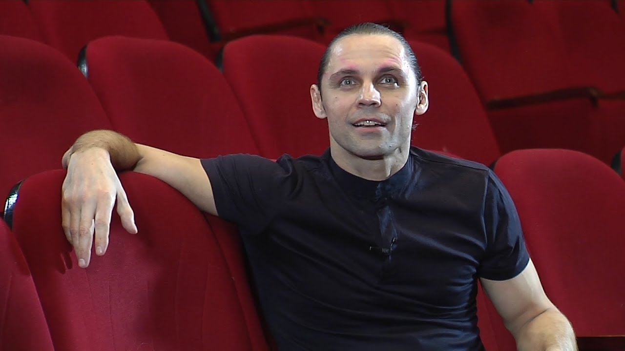 Заслуженный артист России Дмитрий Бозин: мне не близок разум, мне близко сумасшествие