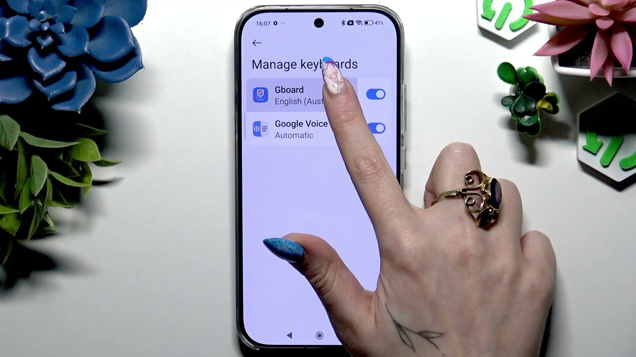 XIAOMI 17 – Как включить/выключить автокоррекцию