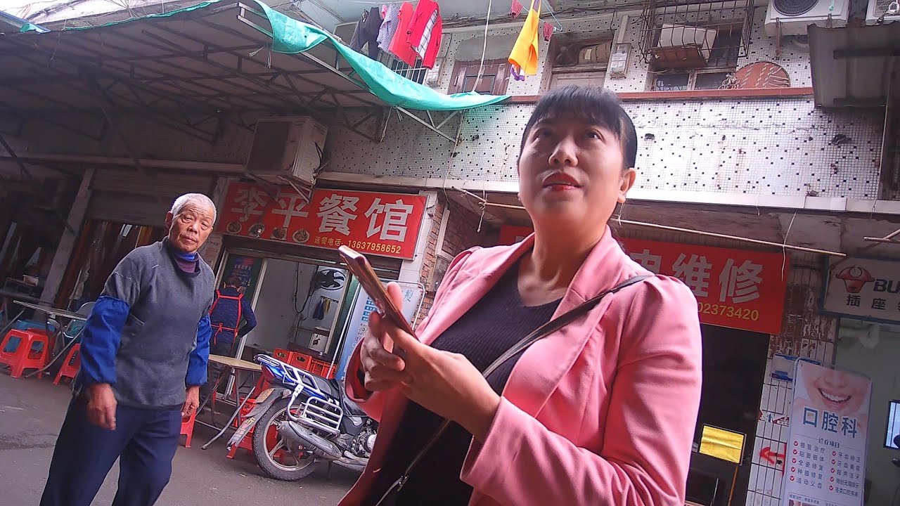 白市驿菜市场的漂亮妹妹