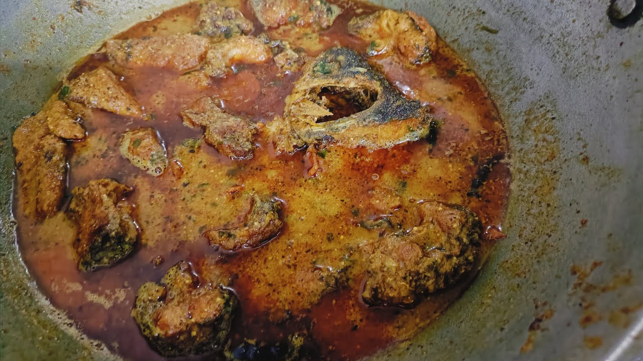 Mere patidev ko mere hath ka Rohu fish curry khana h, bahut hi tasty Bna hai 🤤🤤 with listening song