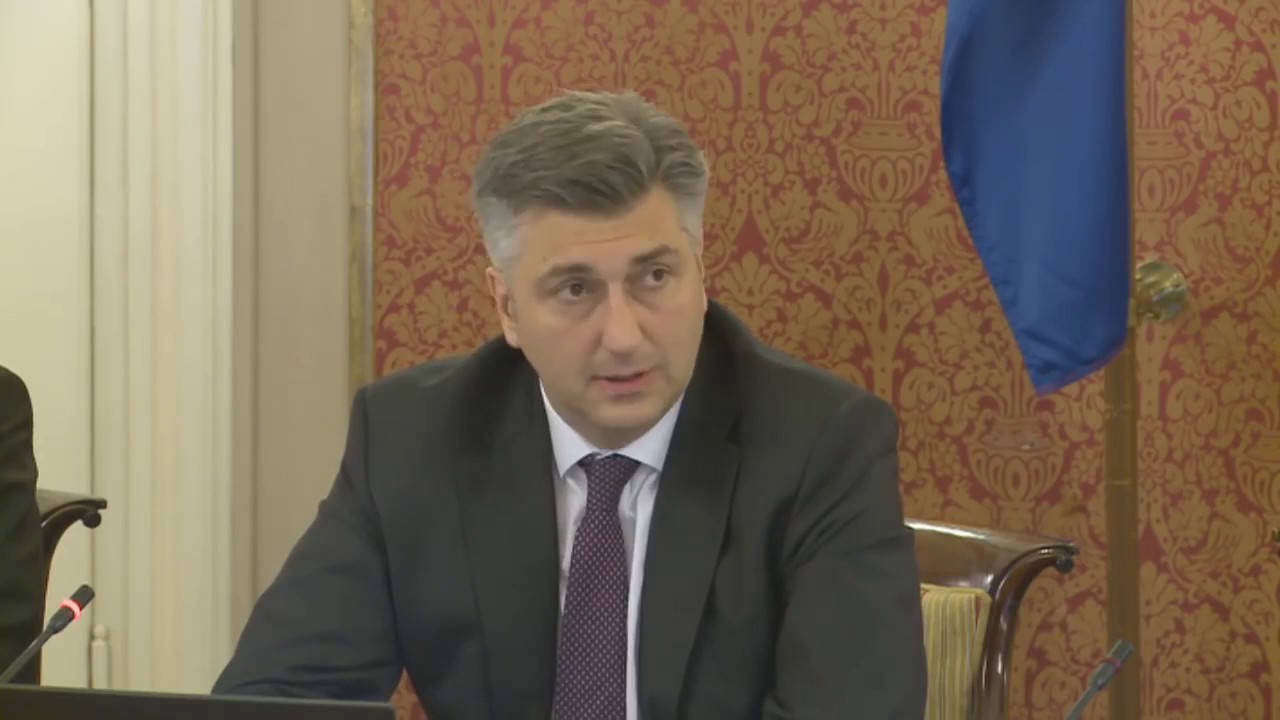 Trenutak kada je premijer Plenković zatražio smjenu Mostovih ministara