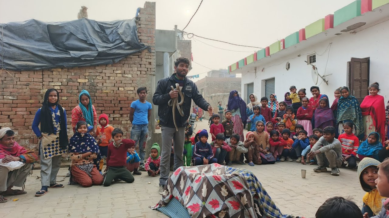 जादूगर ने यह क्या कर दिया😱 Achanak se do saamp nikale#viralsorts #newvideo #jaduger//-