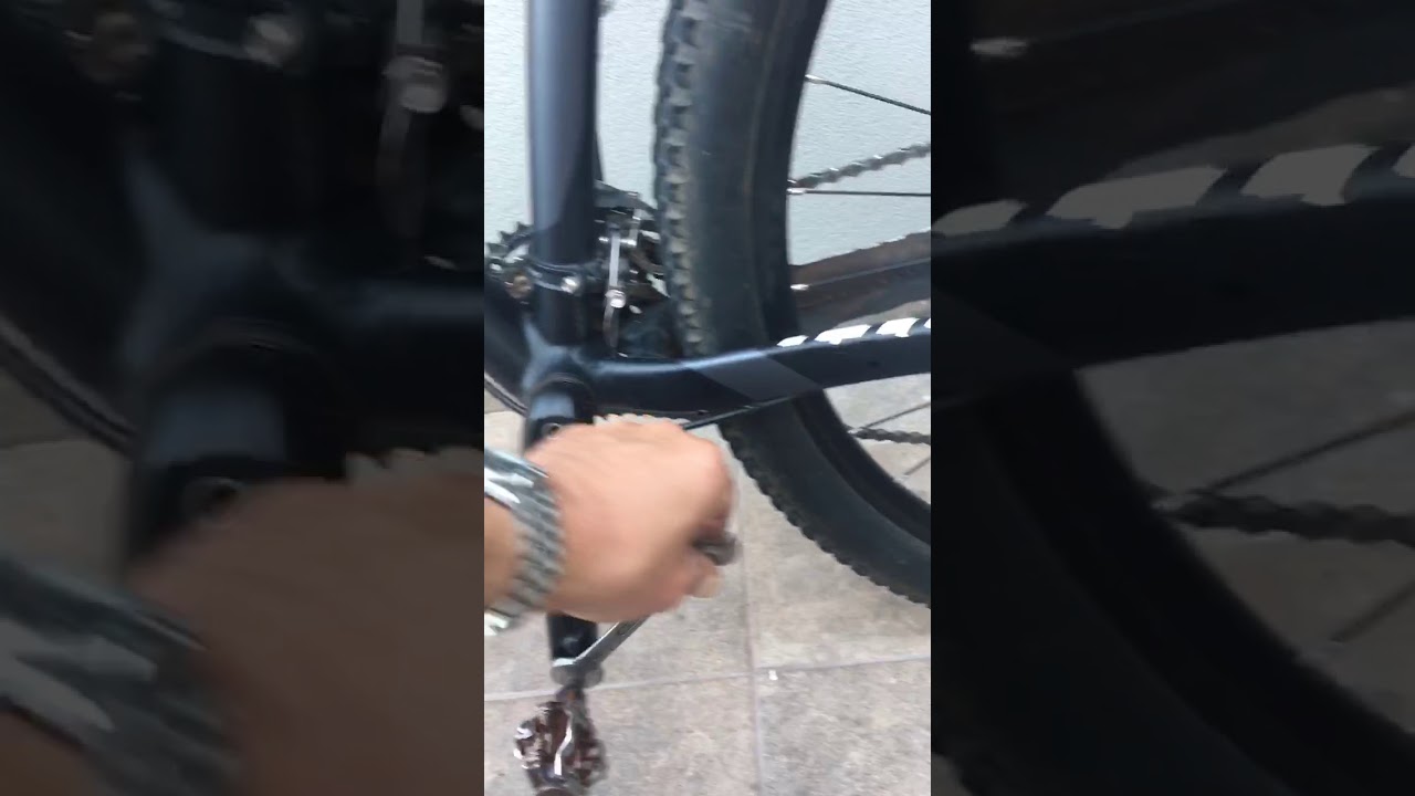 como trocar o pedal de sua bike - lado oposto coroa