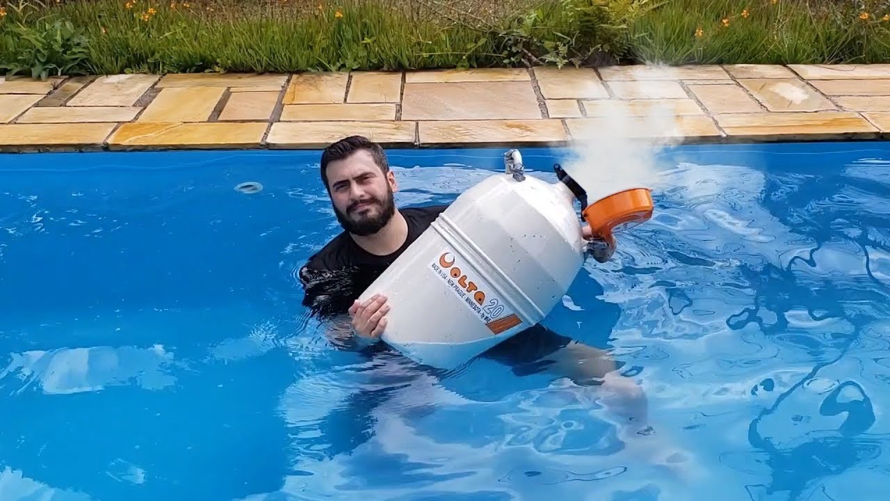 Abrindo um Galão de Nitrogênio Líquido embaixo d'água !!! ( NÃO TENTE FAZER ISSO )