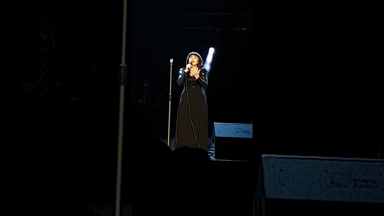 Mireille Mathieu - La voix de Dieu (Moscou 14.03.2018)