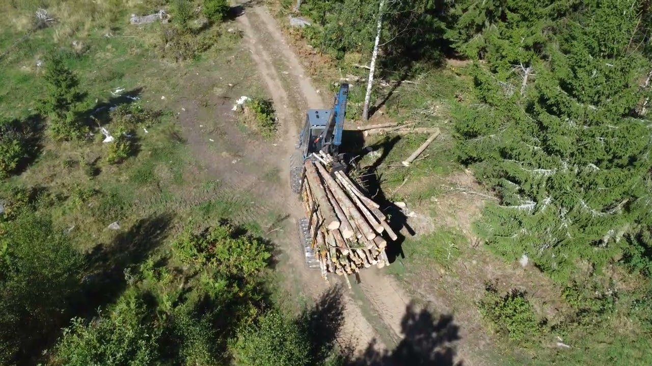 NR 14 . Den 26 Augusti 2025. Rottne F11.D Kör i brantbacke efter PONSSE SCORPION .