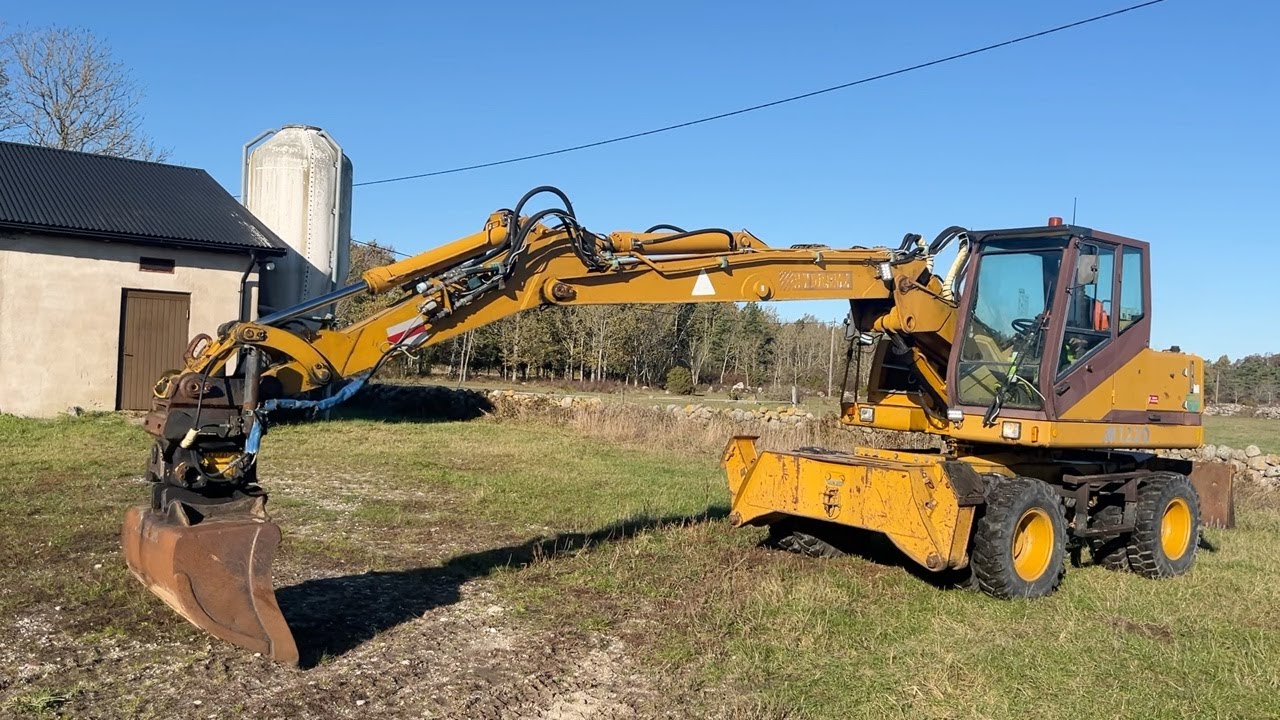 Köp Grävmaskin Hydrema M1220 med tiltrotator & skopa på Klaravik