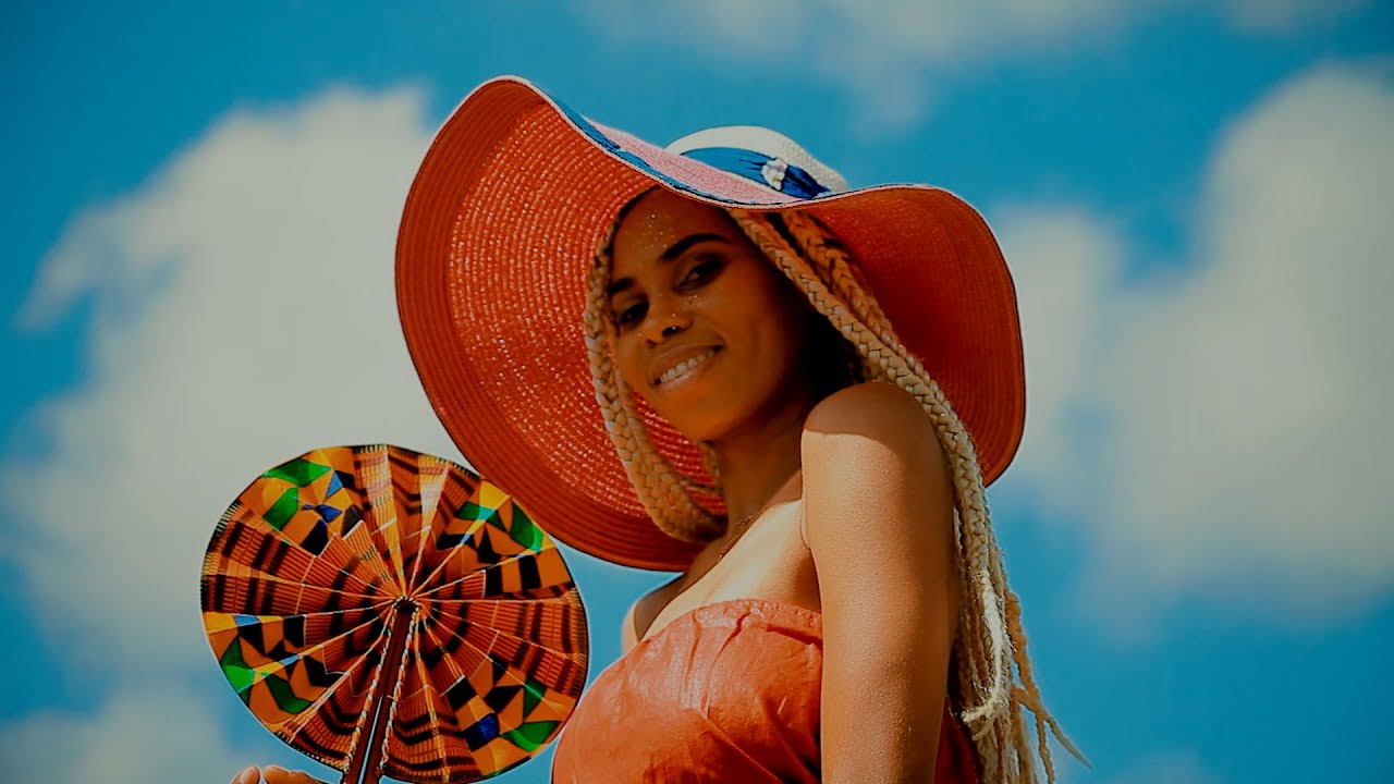 Maxwell'TV - AVIGUI BAE (Clip Officiel)