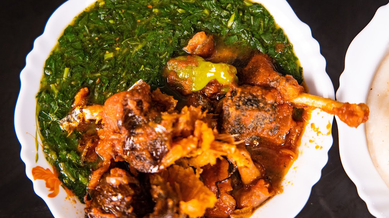 This Healthy Ghanaian food will double your life. TUO ZAAFI & AYOYO Green Green with GUINEA FOWL