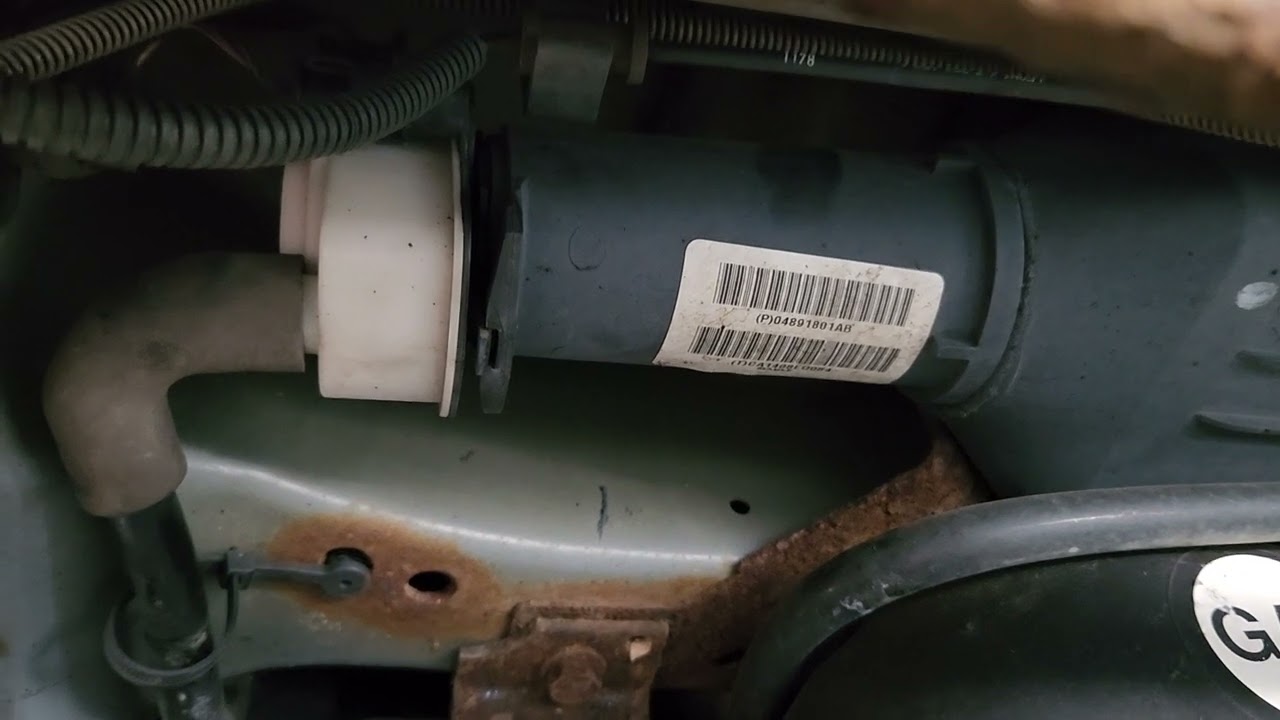 2008 Chrylse Town and Country PO456 fault FREE FIX ???  small evap leak  (temp fix)