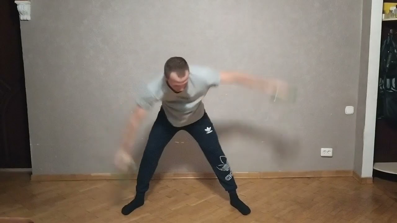 Вправи вдома з предметами