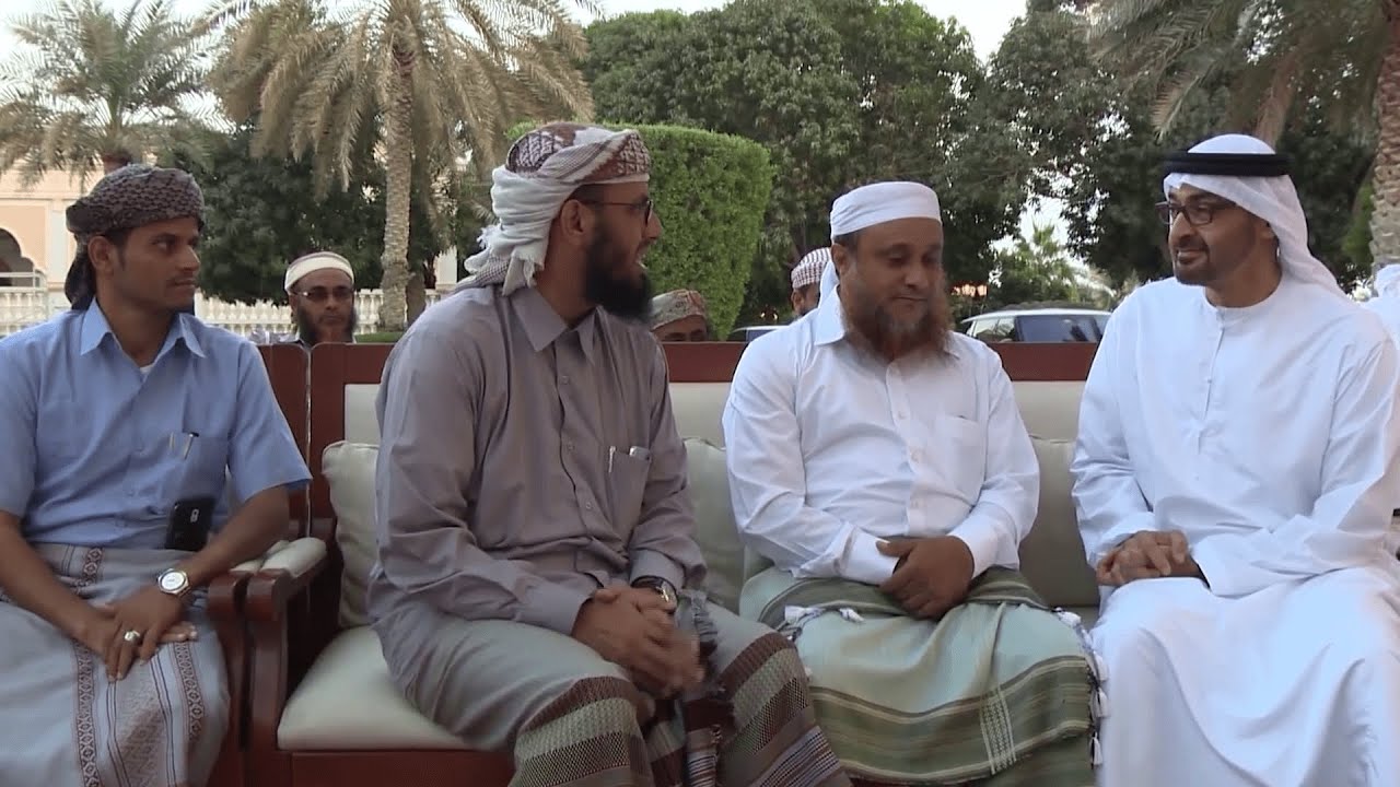 تحركات إماراتية متسارعة للسيطرة على جزيرة سقطرى وفصلها عن اليمن
