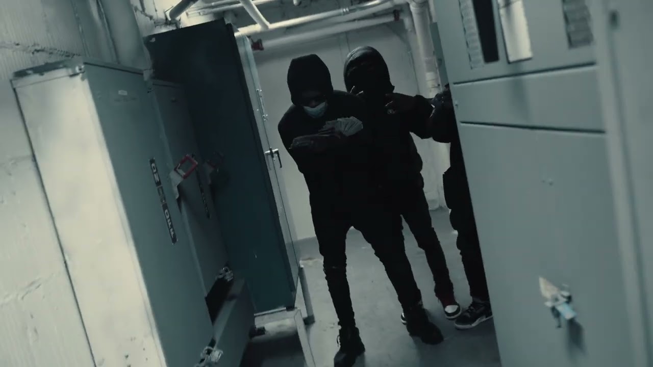 Babyfreecar - Been A Bitch Prod by. @dionbeatz2x Shot by. @shotbystot