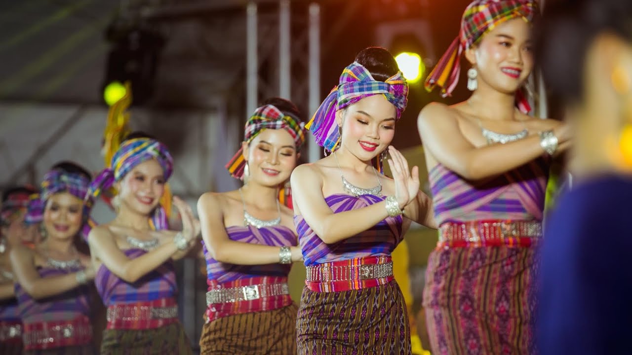 ฟ้อนทำนา วิทยาลัยนาฏศิลปร้อยเอ็ด งานข้าวหอมมะลิโลกร้อยเอ็ด2565