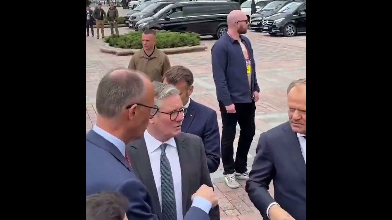 Tusk znowu ograny! Merz do Tuska: &bdquo;idź do pociągu, ja zostanę tutaj&rdquo; i Tusk posłusznie odchodzi.