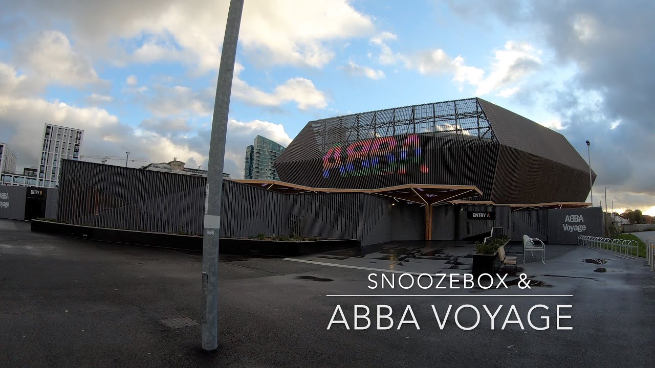 ABBA VOYAGE & STAY AT THE SNOOZEBOX