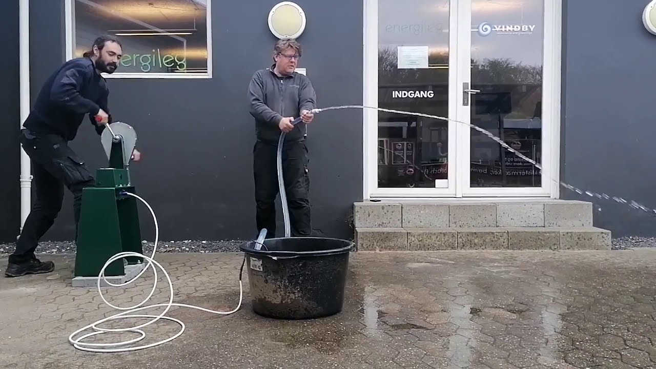 EnergiH&aring;ndtag - vandpumpe