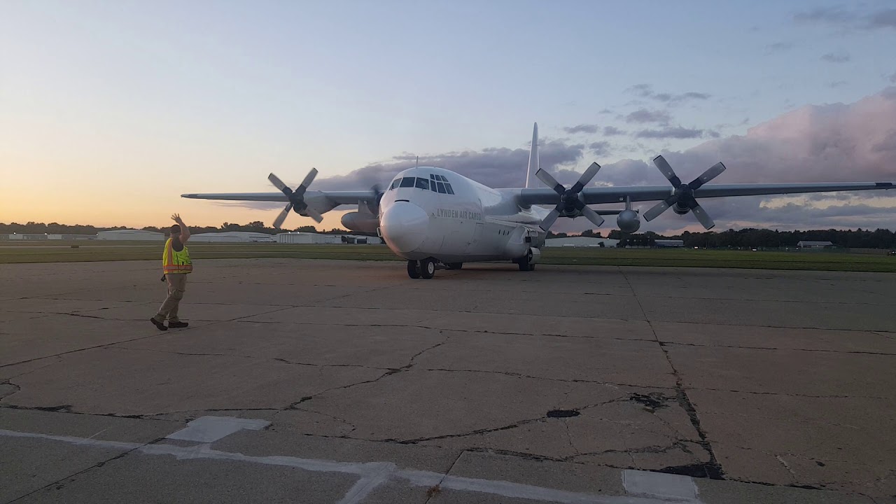 Lockheed 100J start up.