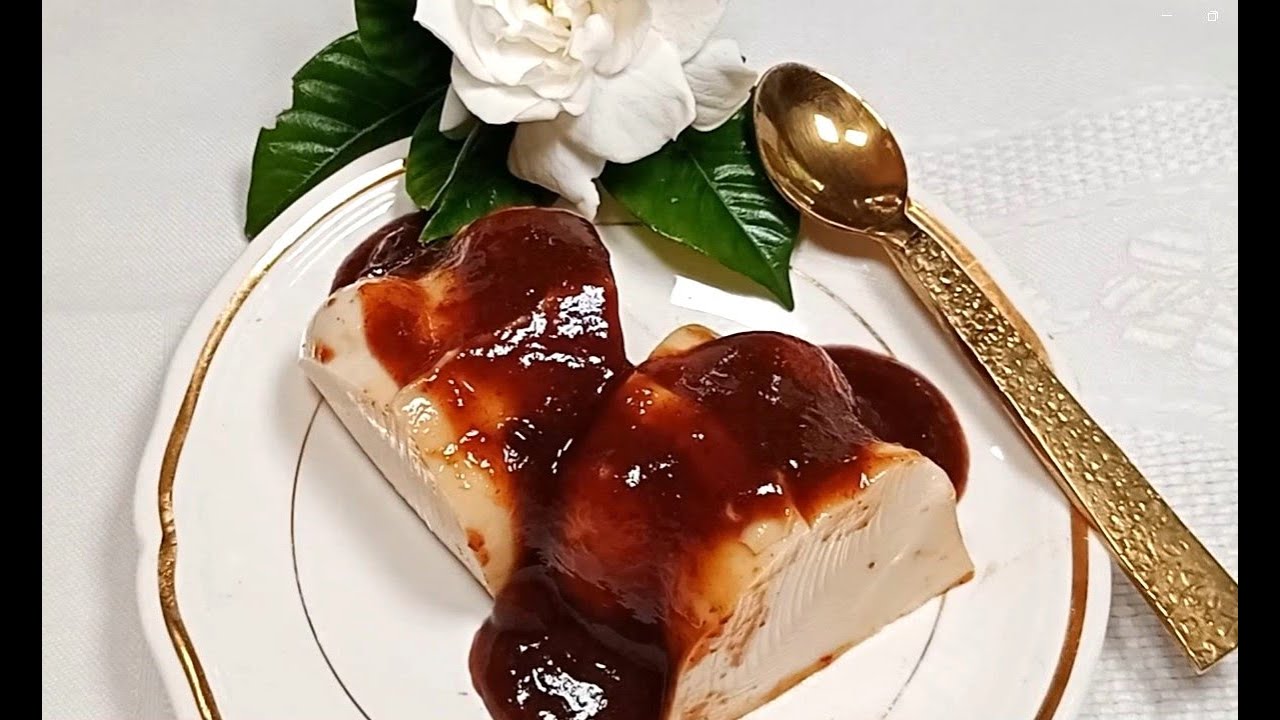 Gelatina de Leche con Salsa de Ciruela Pasa. Un abrazo en un postre. Milk Jelly with Plum Sauce!