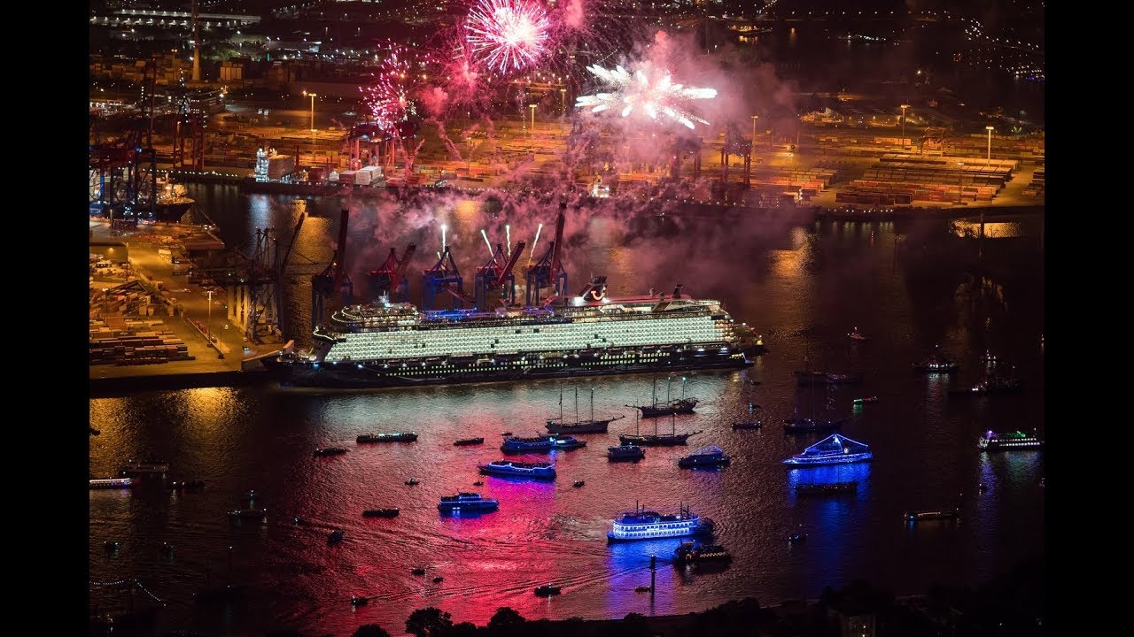 Taufe der Mein Schiff 1 in Hamburg I Mein Schiff
