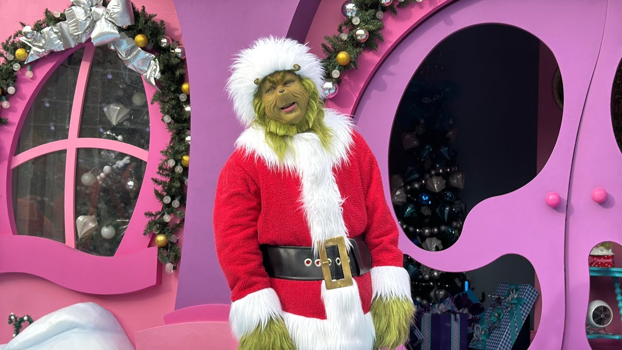 Grinchmas Is Back! Universal Studios Hollywood