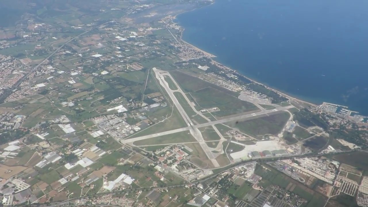 Landing Transavia HV6285 on Toulon-Hyères airport (19-06-2018)