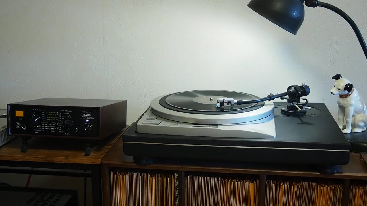 Blue, Turning Grey Over You / Louis Armstrong and his Orchestra