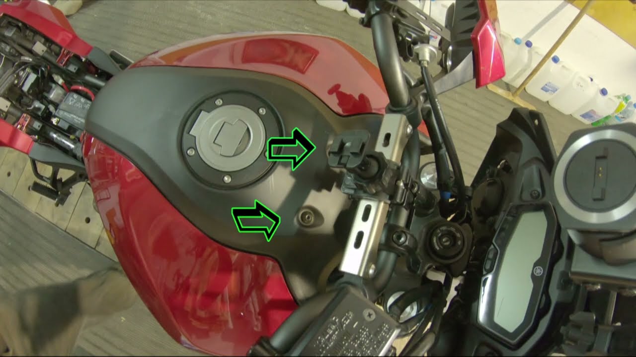 How to undress Yamaha Tracer 700 -  fairing dismounting
