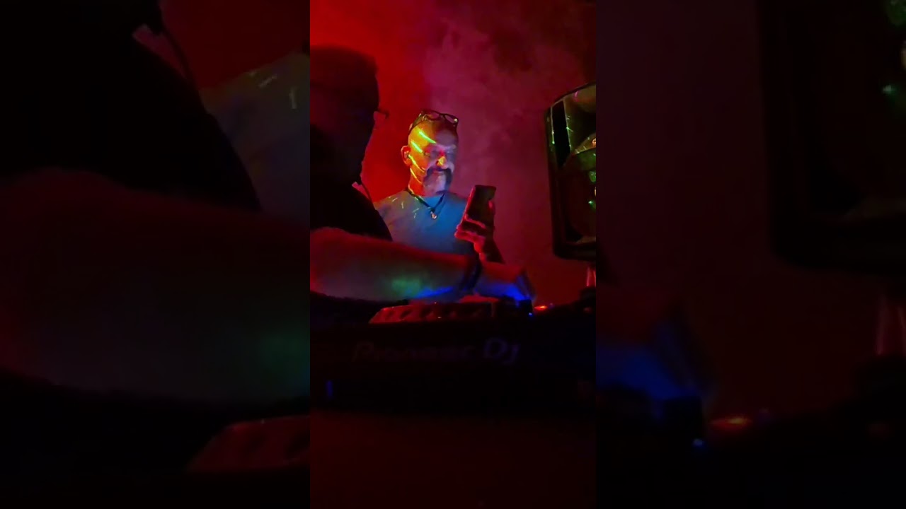 NINO SCARICO     RADIO LONDRA
