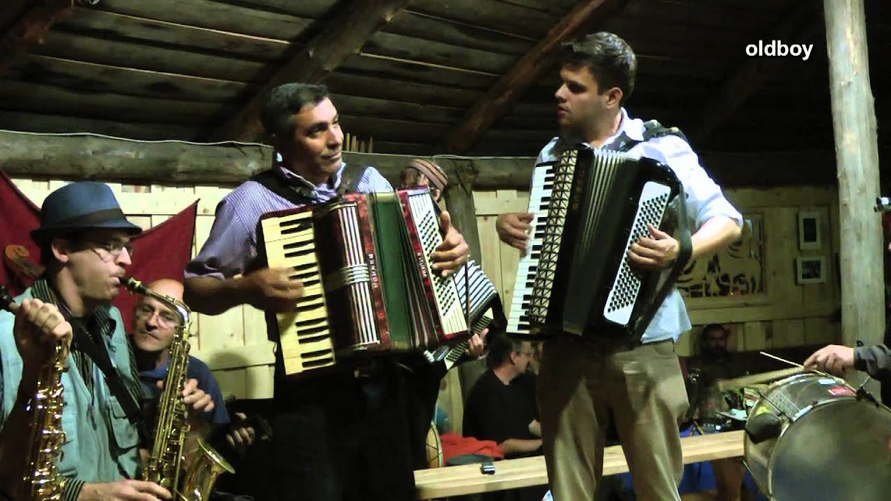 Folk Dance House Music Hungary(81)