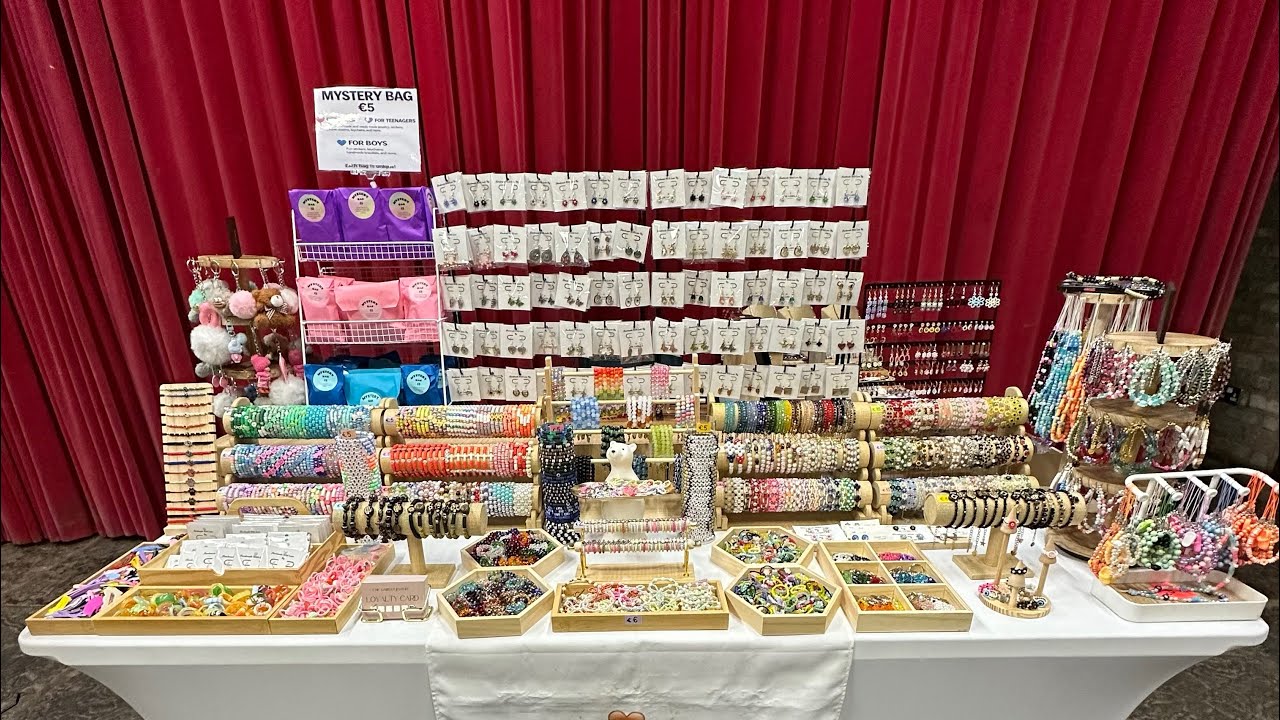 Welcome to my handmade jewelry stand! 