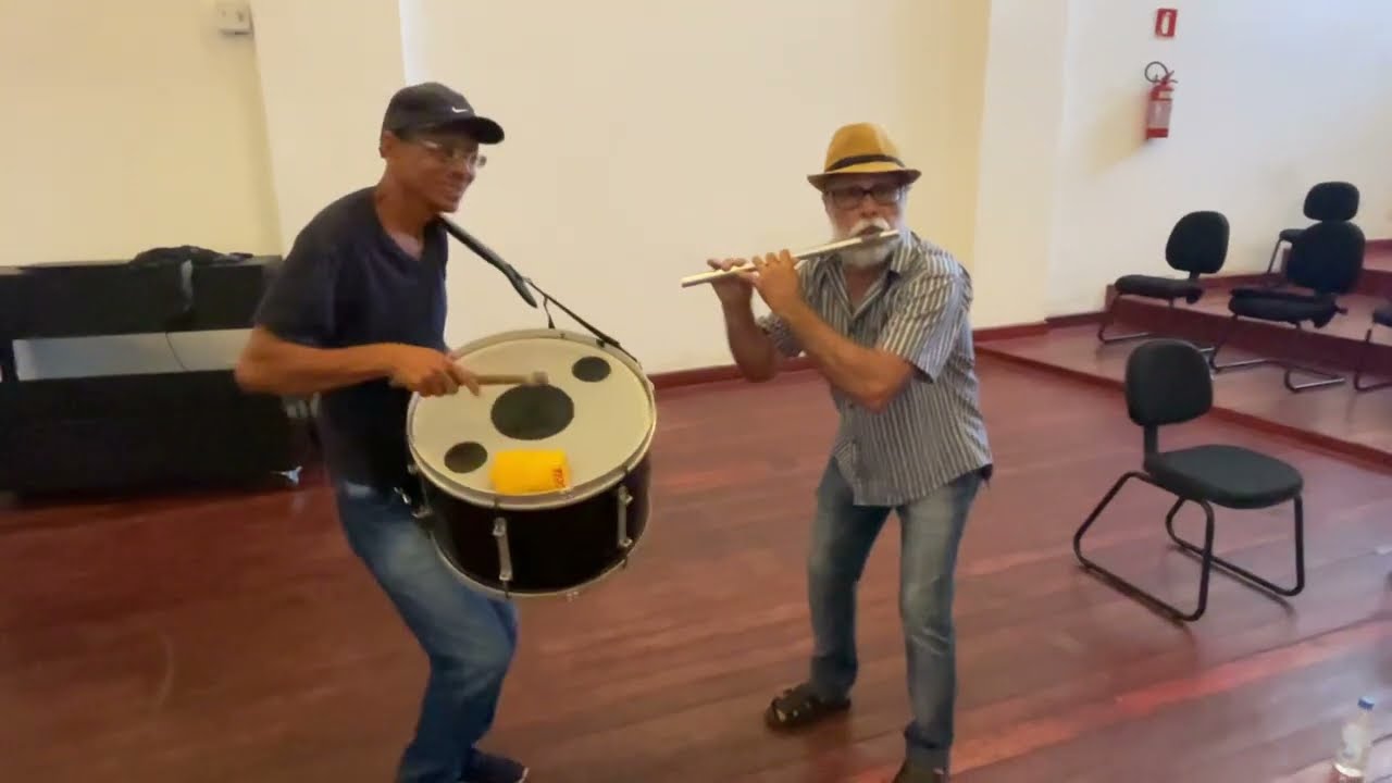 Zabumbeiro Xexéu e Mestre Gama
