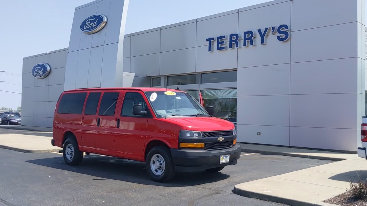 2019 Chevrolet Express Passenger Bourbonnais, Frankfort, Matteson, Manteno, Manhattan, IL 32809