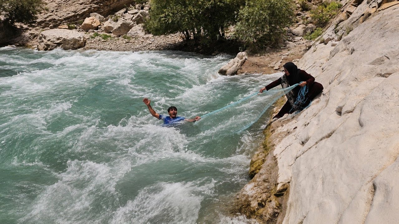 🌿🎣 Nomadic Life | An Incredible Journey to a Raging River with Akram and Kazem 🌊🏕️