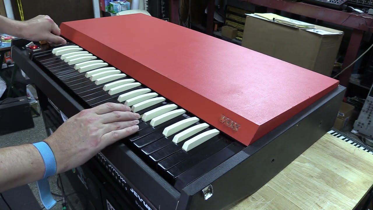 A Look At The 60's Vox Continental Organ