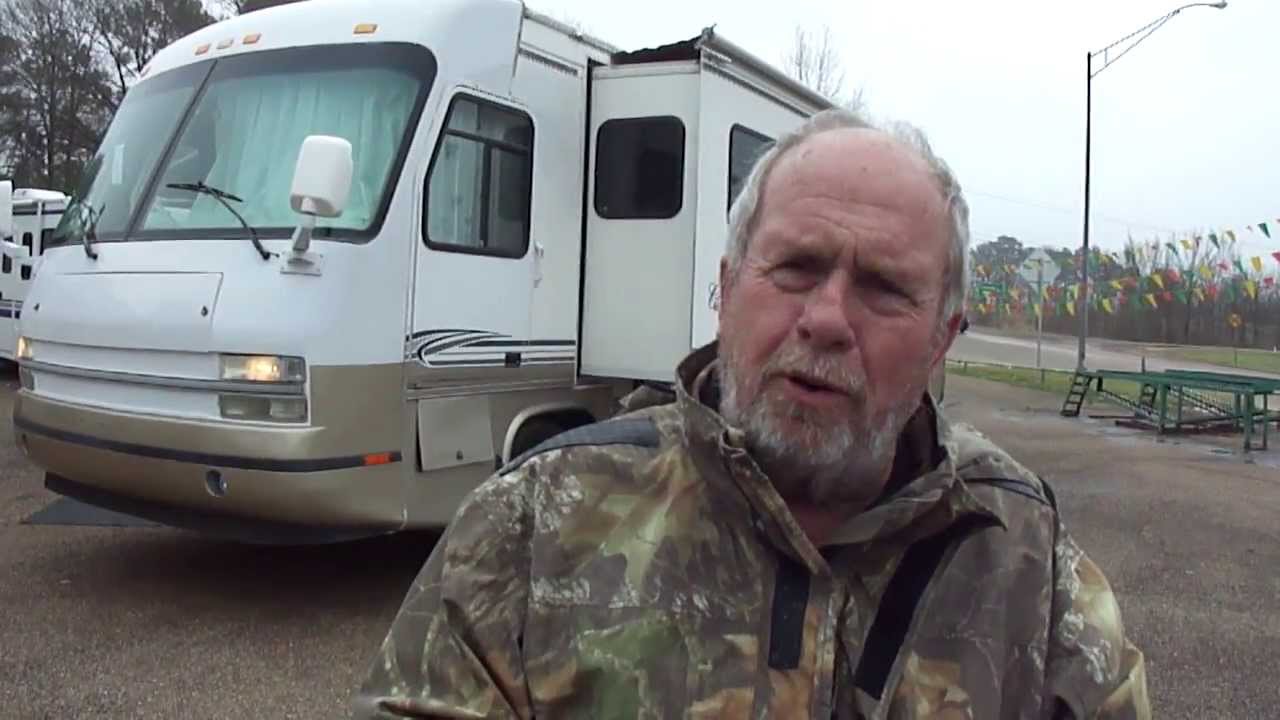 2000 Georgie Boy Cruise Master 3816SO Video Tour
