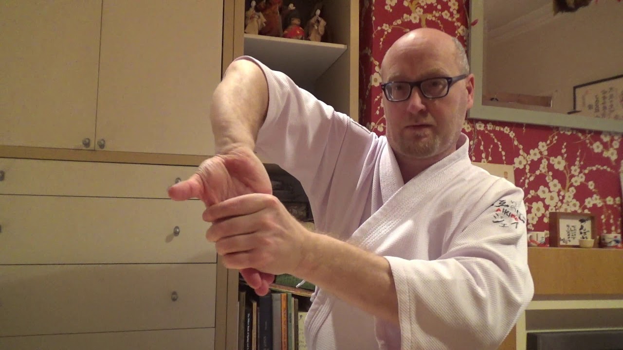 AIKIDO DERBY - Basic Wrist Warm Up Exercises